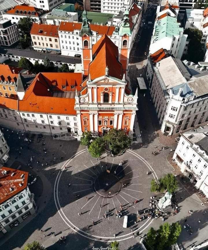 Little Plaza City Centre Ljubljana Exterior foto